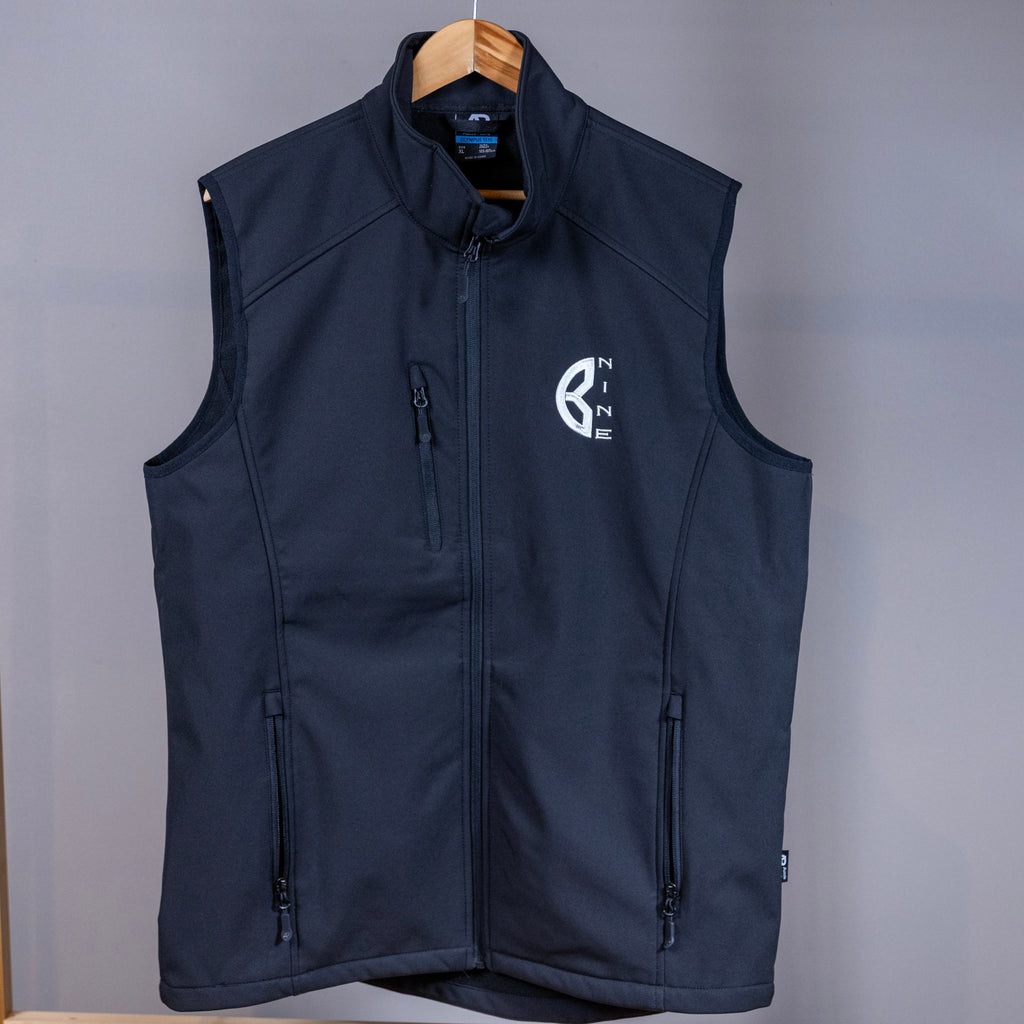 BACK9 Softshell Vest — Black