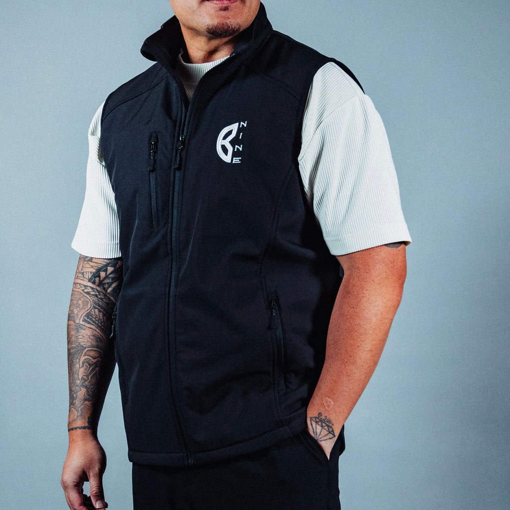 BACK9 Softshell Vest — Black